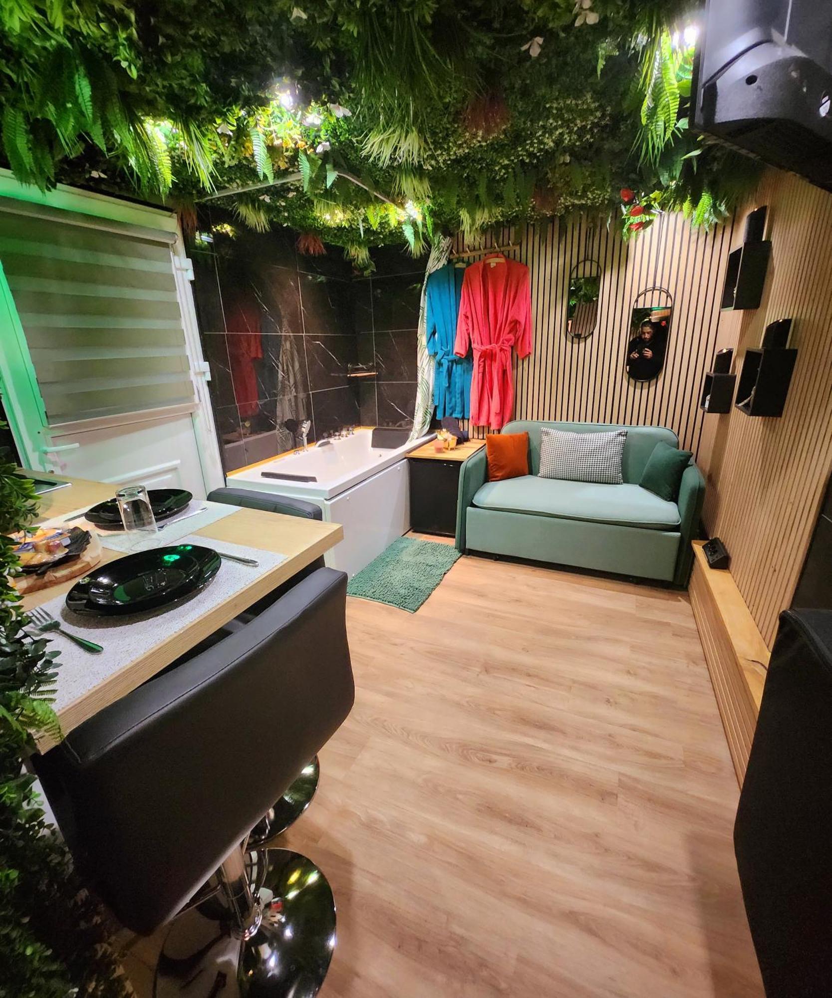 Jungle House Avec Jacuzzi A 10 Min De Disneyland -Taille Chambre- Conde-Sainte-Libiaire Экстерьер фото